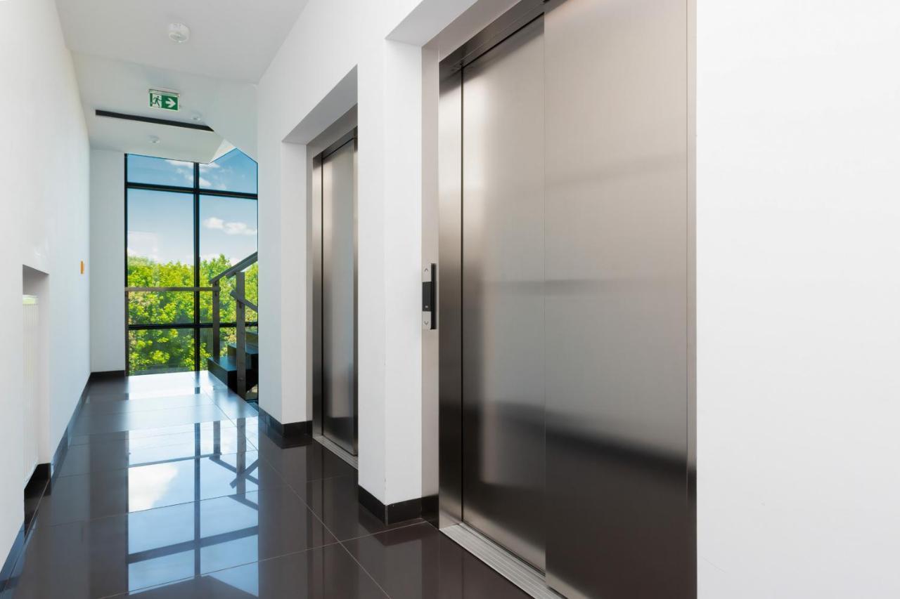 Wola Pet-Friendly Apartments With Ac Slawinska By Noclegi Renters Warschau Buitenkant foto