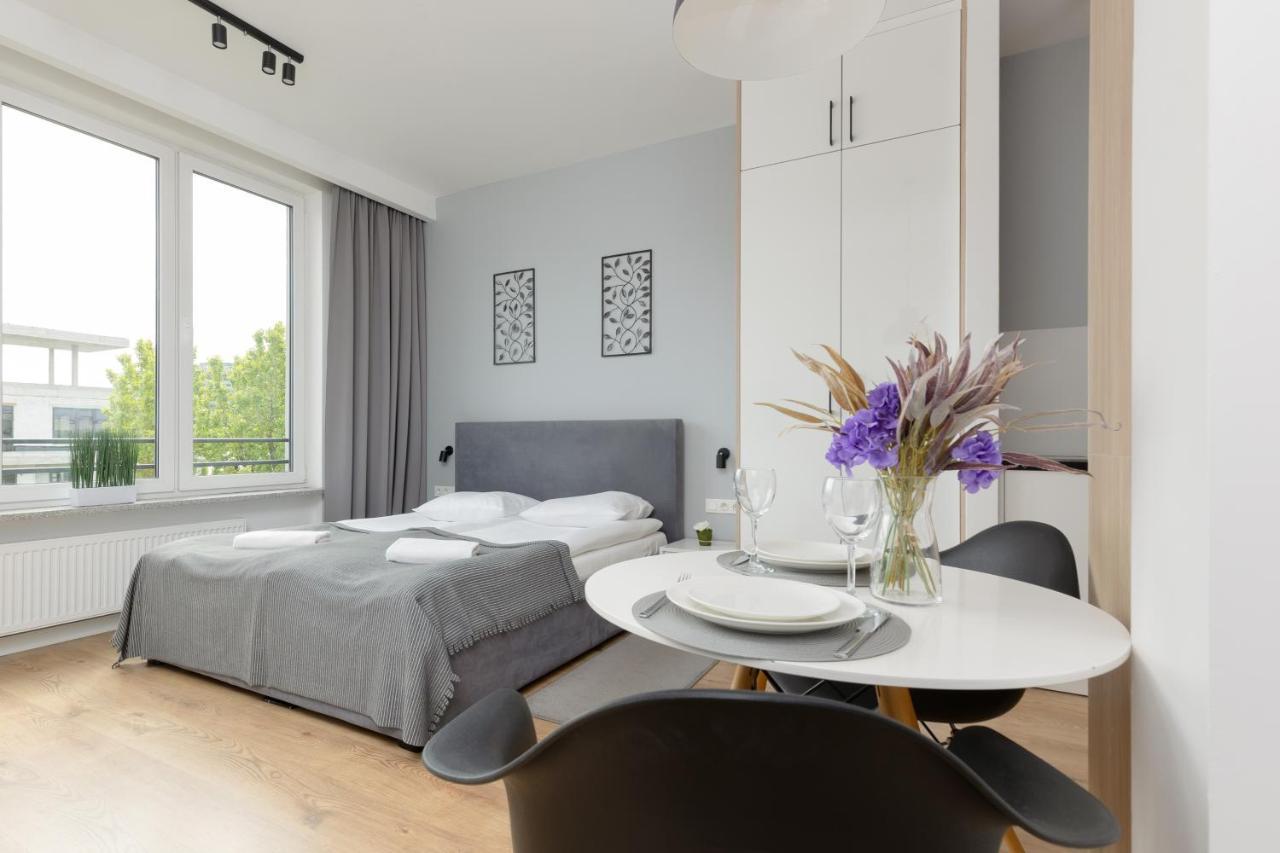 Wola Pet-Friendly Apartments With Ac Slawinska By Noclegi Renters Warschau Buitenkant foto