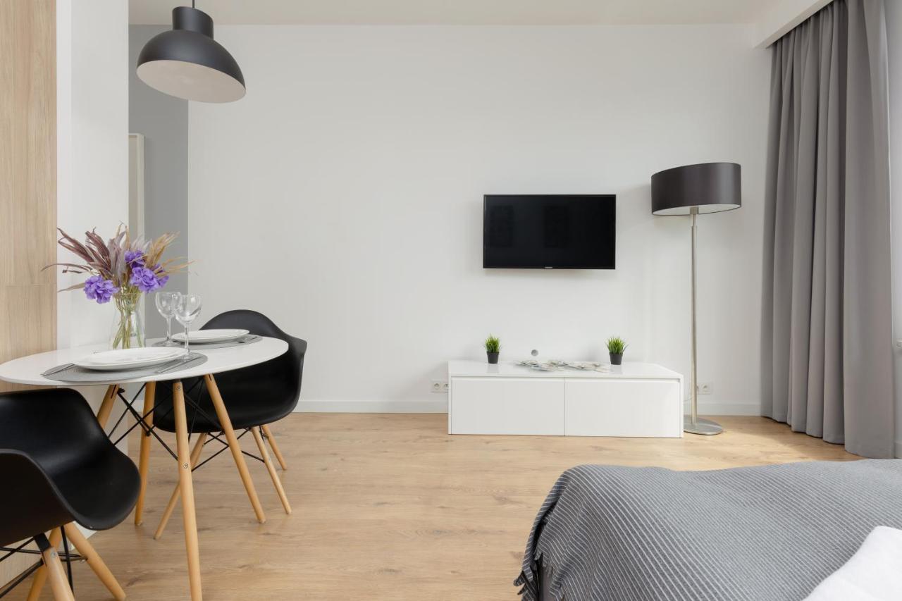 Wola Pet-Friendly Apartments With Ac Slawinska By Noclegi Renters Warschau Buitenkant foto