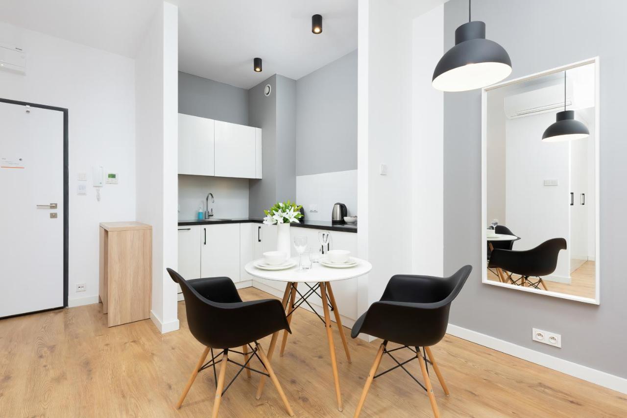 Wola Pet-Friendly Apartments With Ac Slawinska By Noclegi Renters Warschau Buitenkant foto